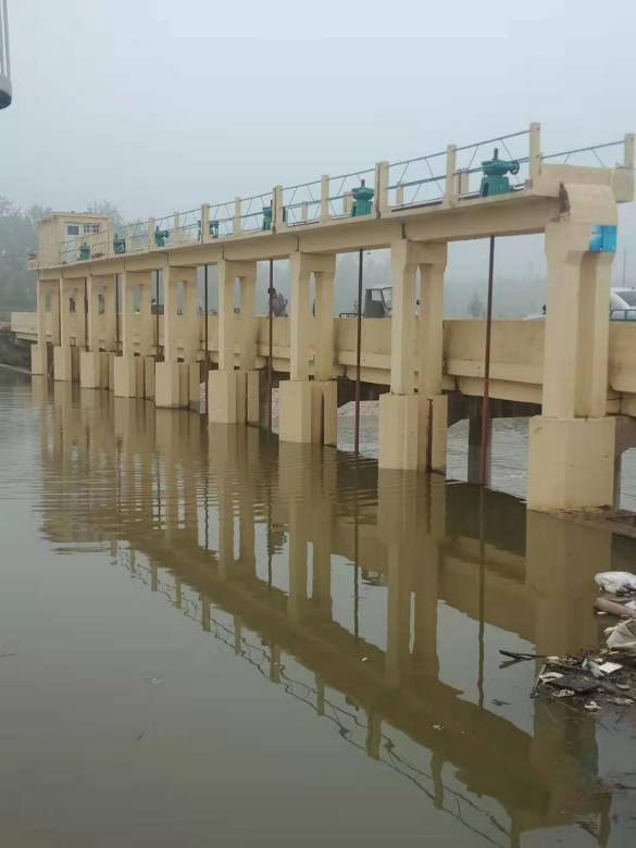 ���̰���